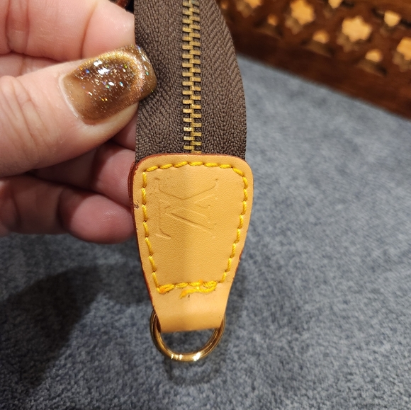 Coin & Key Clef Pouch - Picture 4 of 6